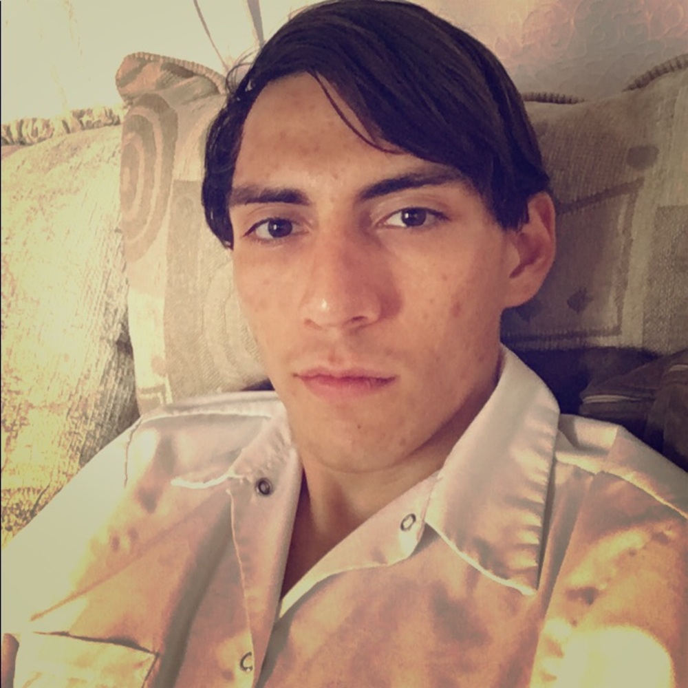 Meet your Posher, Elijah